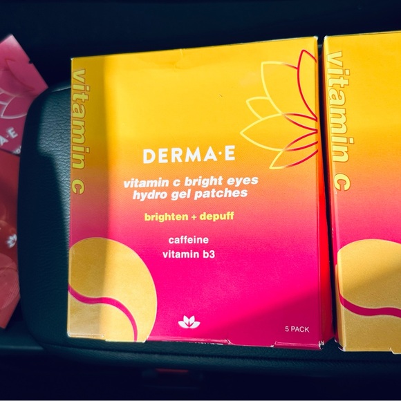 Derma-E Other - 12 patches total Retail$35 Derma E Retinol B3 Bright Eyes Gel Patches